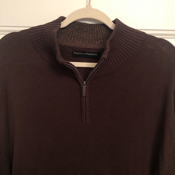 Perry Ellis Sweater - Picture 2 of 2